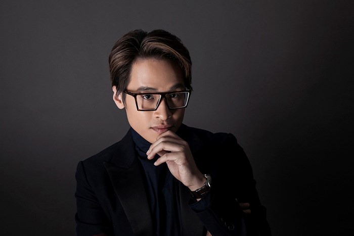 Giải mã Hà Anh Tuấn: Chiêu trò quá giỏi, hát ngọng nhưng cát-xê vẫn cao khủng khiếp - Ảnh 1. Giải mã Hà Anh Tuấn: Chiêu trò quá giỏi, hát ngọng nhưng cát-xê vẫn cao khủng khiếp - Ảnh 1.