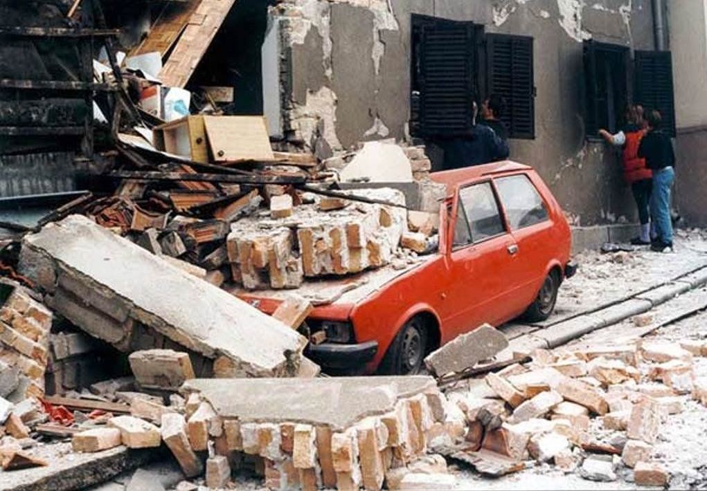 F-117 gãy cánh ở Serbia: Chiến dịch tìm kiếm lớn nhất của Mỹ sau chiến tranh Việt Nam - Ảnh 15. F-117 gãy cánh ở Serbia: Chiến dịch tìm kiếm lớn nhất của Mỹ sau chiến tranh Việt Nam - Ảnh 15.