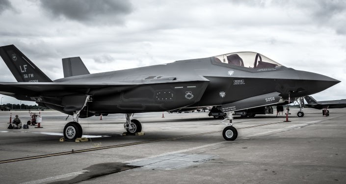 Su-57 vs F-35: Tiêm kích Nga hay Mỹ xứng đáng giữ ngôi Chiến đấu cơ tốt nhất thế giới? - Ảnh 2. Su-57 vs F-35: Tiêm kích Nga hay Mỹ xứng đáng giữ ngôi Chiến đấu cơ tốt nhất thế giới? - Ảnh 2.