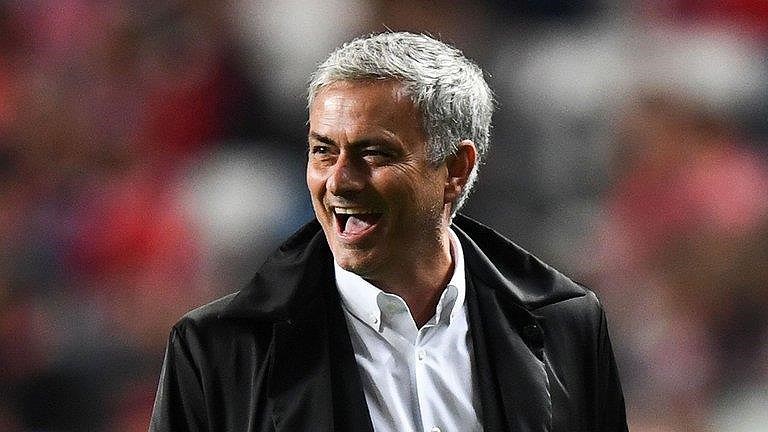 Hết 'bùa phép' ở CLB, Mourinho muốn làm HLV đội tuyển? - Ảnh 1. Hết 'bùa phép' ở CLB, Mourinho muốn làm HLV đội tuyển? - Ảnh 1.