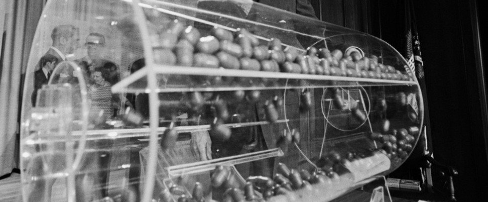 Lính Mỹ từng bị gọi tham chiến ở Việt Nam theo kiểu bốc xổ số, Donald Trump cũng có tên - Ảnh 9. Lính Mỹ từng bị gọi tham chiến ở Việt Nam theo kiểu bốc xổ số, Donald Trump cũng có tên - Ảnh 9.