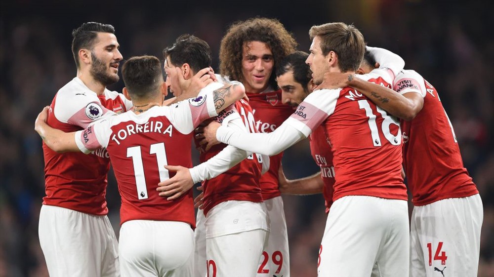 Ozil lương cao để làm gì? - Ảnh 1. Ozil lương cao để làm gì? - Ảnh 1.
