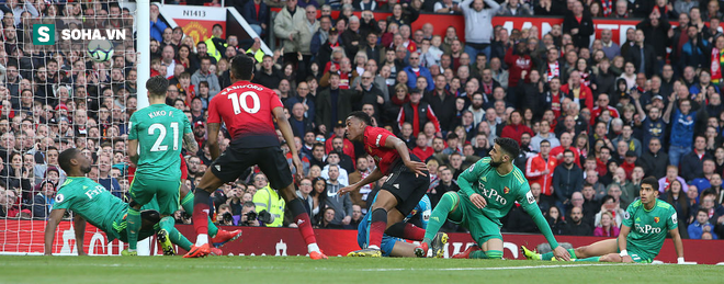 Bùng nổ đúng lúc, song sát Quỷ đỏ tặng quà cho Solskjaer trong ngày đầu tiên đá chính - Ảnh 3. Bùng nổ đúng lúc, song sát Quỷ đỏ tặng quà cho Solskjaer trong ngày đầu tiên đá chính - Ảnh 3.