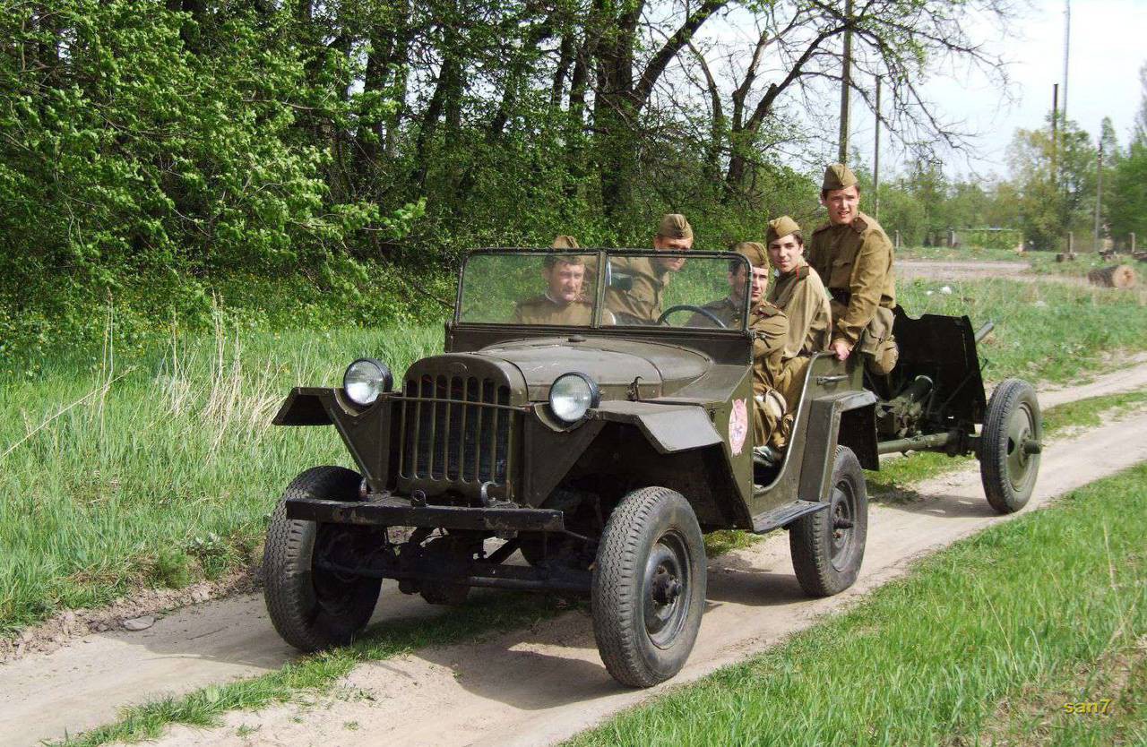 GAZ-67: Xe Jeep phiên bản Liên Xô thời Thế chiến II - Ảnh 6. GAZ-67: Xe Jeep phiên bản Liên Xô thời Thế chiến II - Ảnh 6.