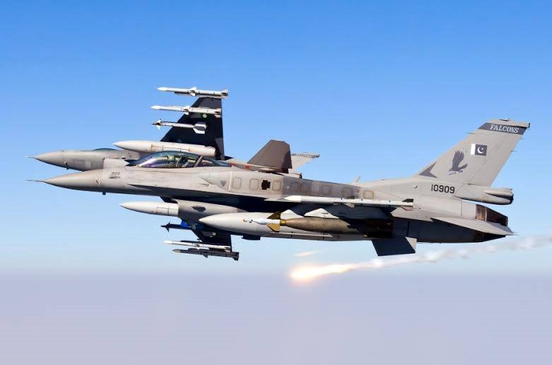 Tiêm kích F-16 thảm bại trước già gân MiG-21: Mỹ chết lặng - Thôi xong rồi! - Ảnh 3. Tiêm kích F-16 thảm bại trước già gân MiG-21: Mỹ chết lặng - Thôi xong rồi! - Ảnh 3.