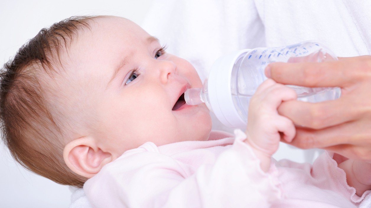 6 cách hạ sốt hiệu quả, an toàn và nhanh chóng khi trẻ bị sốt: Cha mẹ nên biết - Ảnh 5. 6 cách hạ sốt hiệu quả, an toàn và nhanh chóng khi trẻ bị sốt: Cha mẹ nên biết - Ảnh 5.