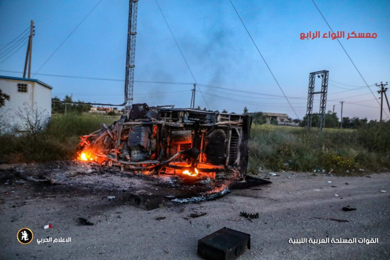 Libya: Quân đội của tướng Haftar chiếm giữ nhiều căn cứ quân sự, Tripoli sắp thất thủ! - Ảnh 9. Libya: Quân đội của tướng Haftar chiếm giữ nhiều căn cứ quân sự, Tripoli sắp thất thủ! - Ảnh 9.