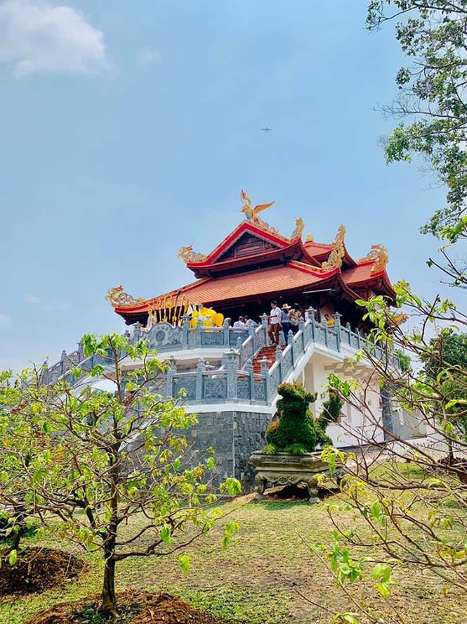 Hé lộ hình ảnh ngôi đền mới trong nhà thờ Tổ hơn 100 tỉ của Hoài Linh - Ảnh 4. Hé lộ hình ảnh ngôi đền mới trong nhà thờ Tổ hơn 100 tỉ của Hoài Linh - Ảnh 4.