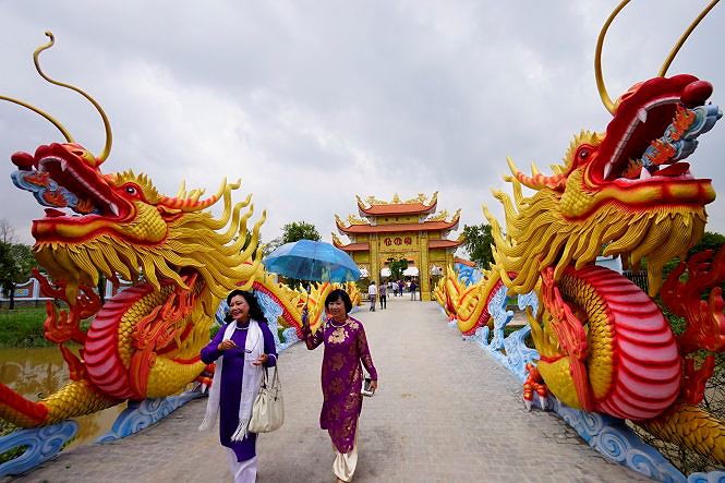Hé lộ hình ảnh ngôi đền mới trong nhà thờ Tổ hơn 100 tỉ của Hoài Linh - Ảnh 7. Hé lộ hình ảnh ngôi đền mới trong nhà thờ Tổ hơn 100 tỉ của Hoài Linh - Ảnh 7.