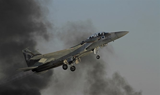 Triển khai tên lửa S-300 ở Syria là việc của Nga, đánh Syria là việc của Israel! - Ảnh 1. Triển khai tên lửa S-300 ở Syria là việc của Nga, đánh Syria là việc của Israel! - Ảnh 1.