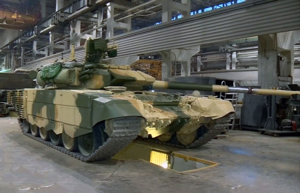 Xe tăng T-90 Nga thực sự hot: Việt Nam, Iraq lần lượt nhận hàng - Ảnh 1. Xe tăng T-90 Nga thực sự hot: Việt Nam, Iraq lần lượt nhận hàng - Ảnh 1.