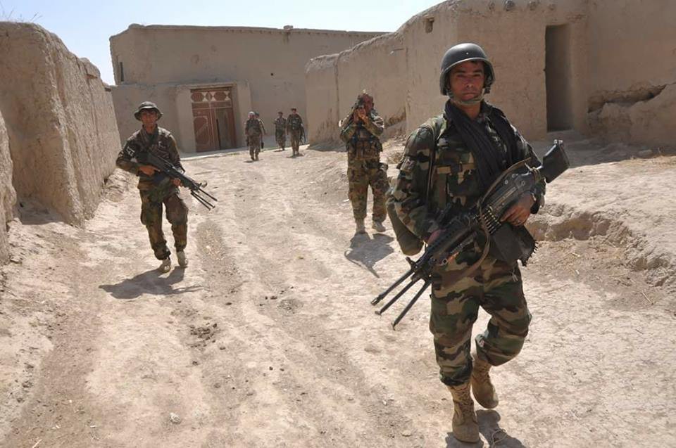 Ông Trump đã bán đứng người dân Afghanistan như thế nào? - Ảnh 2. Ông Trump đã bán đứng người dân Afghanistan như thế nào? - Ảnh 2.