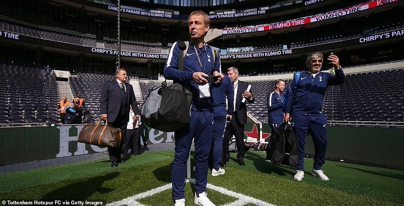 Tottenham ngày về nhà mới trong âu lo - Ảnh 1. Tottenham ngày về nhà mới trong âu lo - Ảnh 1.