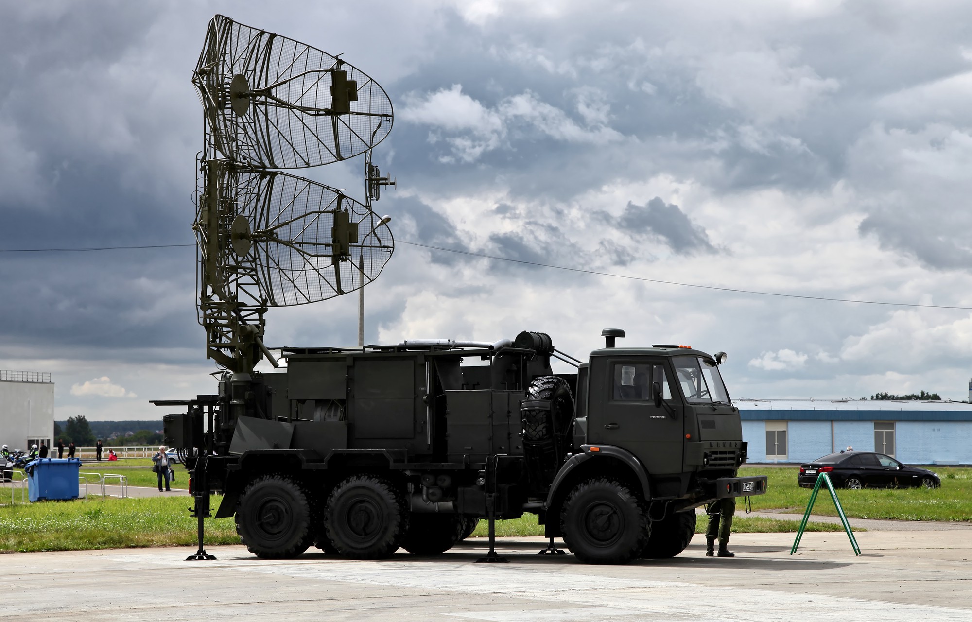 Kinh ngạc với khí tài cổ lỗ sĩ của tên lửa S-400 Nga triển khai ở Syria: Chẳng thể ngờ! - Ảnh 4. Kinh ngạc với khí tài cổ lỗ sĩ của tên lửa S-400 Nga triển khai ở Syria: Chẳng thể ngờ! - Ảnh 4.