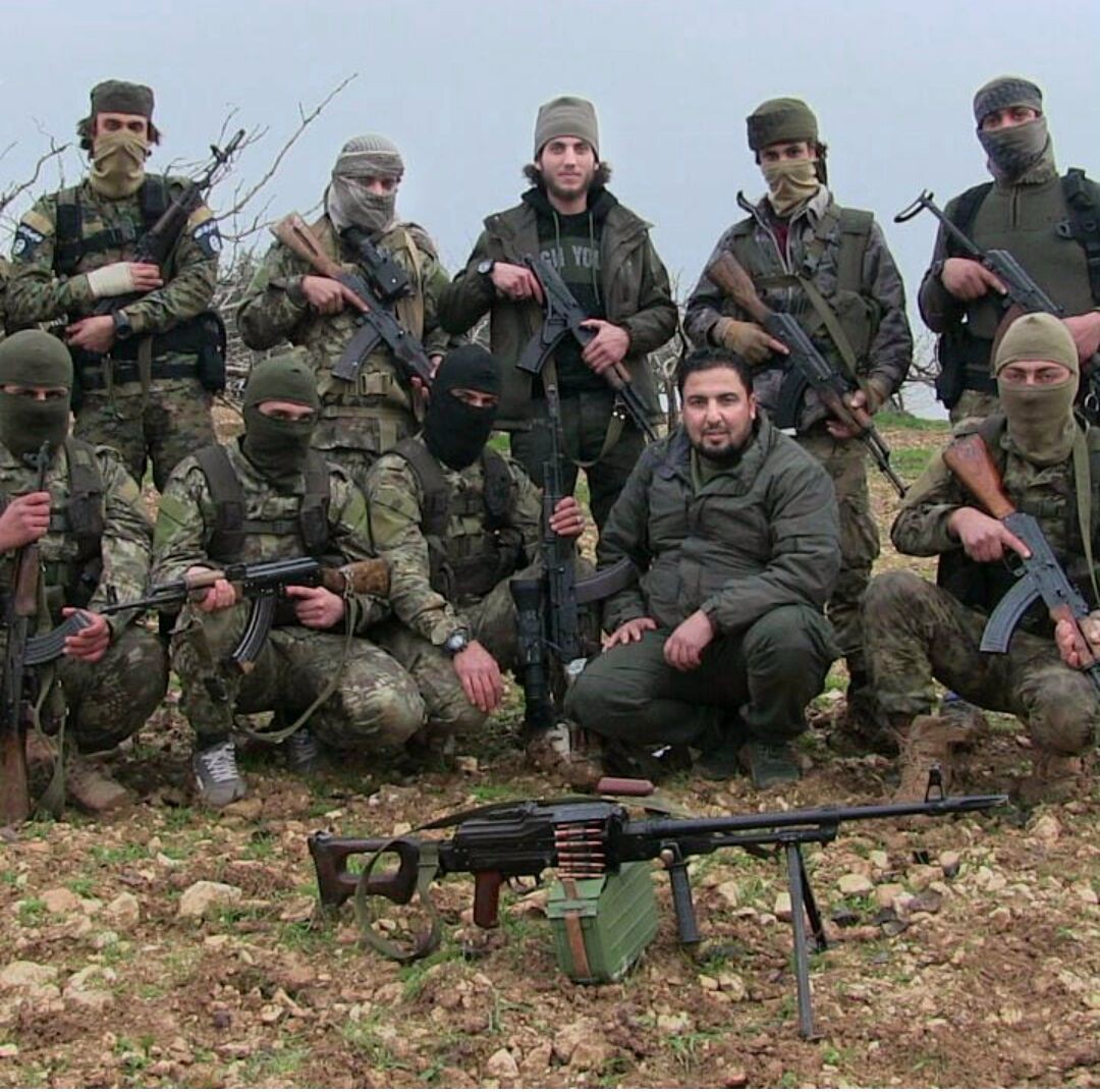 Thủ lĩnh khủng bố mất tích đột ngột ra lệnh tử chiến: QĐ Syria ôm đầu máu bỏ chạy - Ảnh 3. Thủ lĩnh khủng bố mất tích đột ngột ra lệnh tử chiến: QĐ Syria ôm đầu máu bỏ chạy - Ảnh 3.