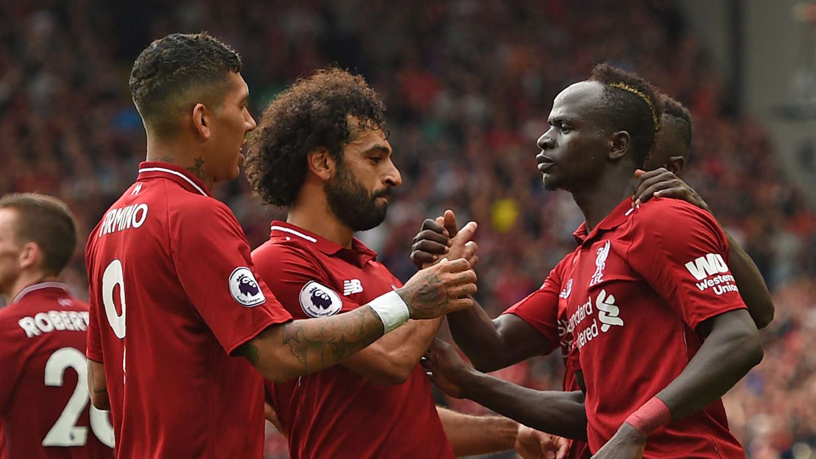 Để hồi sinh, Man United cần phải gạt hận thù sang một bên để học theo đối thủ truyền kiếp - Ảnh 3. Để hồi sinh, Man United cần phải gạt hận thù sang một bên để học theo đối thủ truyền kiếp - Ảnh 3.