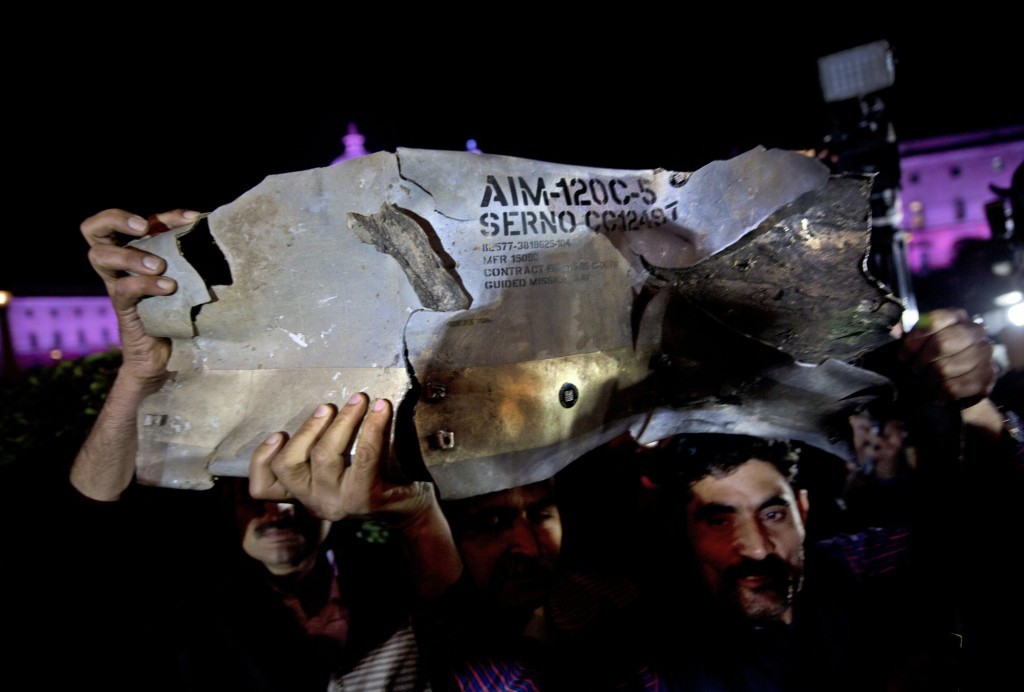 Mỹ quyết lật mặt đồng minh Pakistan trong vụ không chiến với Ấn Độ: F-16 lên thớt? - Ảnh 1. Mỹ quyết lật mặt đồng minh Pakistan trong vụ không chiến với Ấn Độ: F-16 lên thớt? - Ảnh 1.