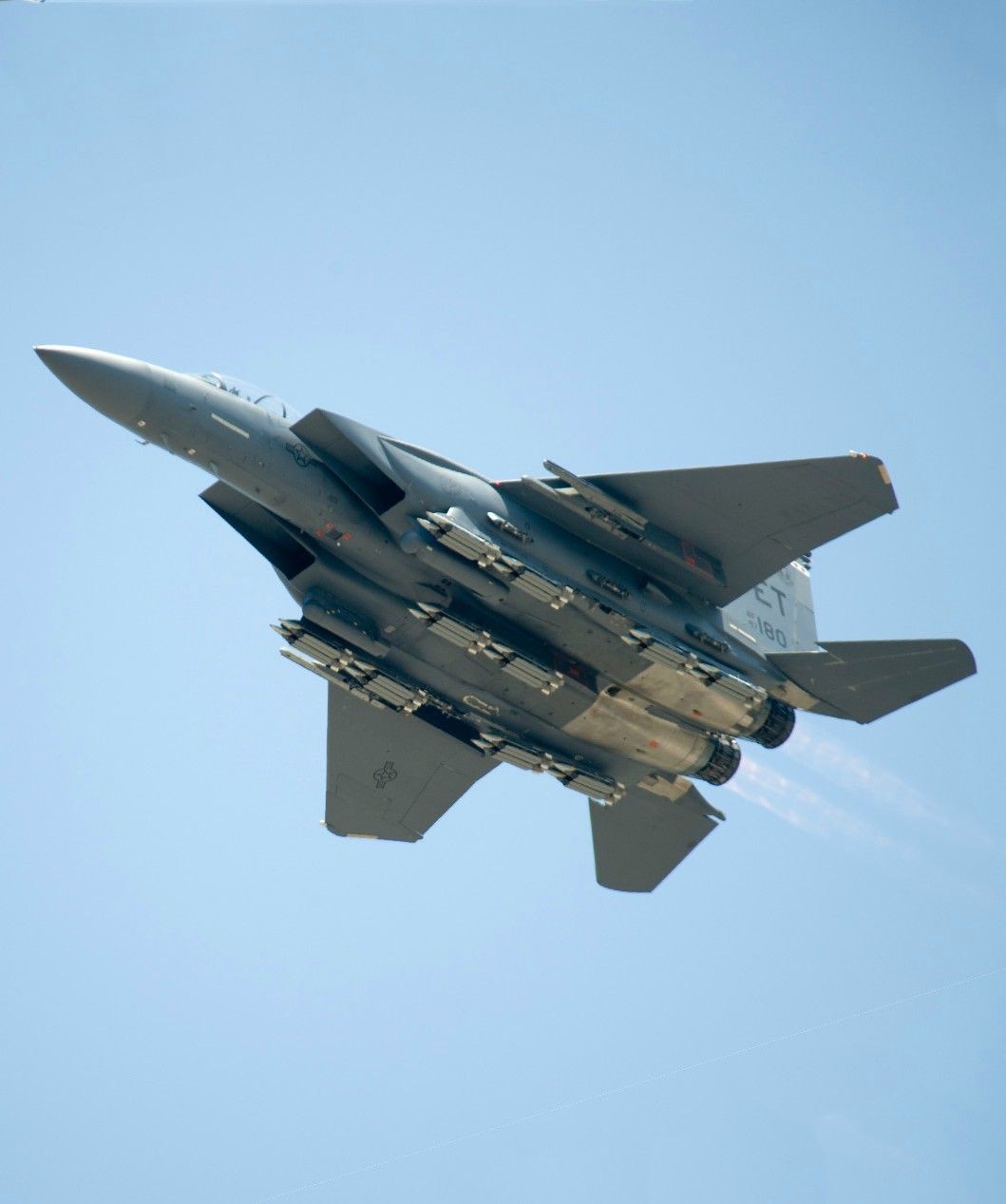 Đòn hiểm của bậc thầy không quân Israel vô hiệu hóa tên lửa S-300 và S-400 Nga ở Syria - Ảnh 1. Đòn hiểm của bậc thầy không quân Israel vô hiệu hóa tên lửa S-300 và S-400 Nga ở Syria - Ảnh 1.