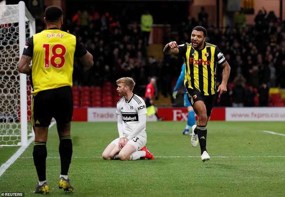 Viễn cảnh đáng sợ dành cho đội bóng tiêu tiền nhiều hơn Man United nhưng vẫn xuống hạng - Ảnh 1. Viễn cảnh đáng sợ dành cho đội bóng tiêu tiền nhiều hơn Man United nhưng vẫn xuống hạng - Ảnh 1.
