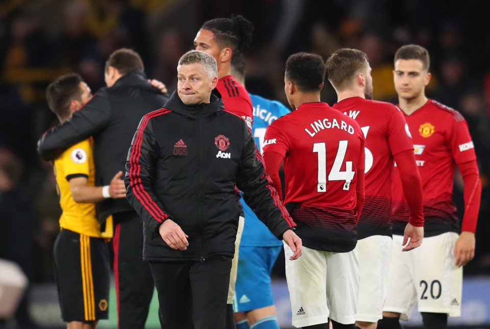 Phá bỏ truyền thống từ thời Sir Alex, đã đến lúc Man United thích nghi để chuyển mình - Ảnh 2. Phá bỏ truyền thống từ thời Sir Alex, đã đến lúc Man United thích nghi để chuyển mình - Ảnh 2.