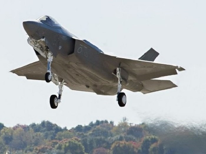 Hé lộ khí tài siêu hiện đại khiến tiêm kích tàng hình F-35 vượt xa Su-57 - Ảnh 10. Hé lộ khí tài siêu hiện đại khiến tiêm kích tàng hình F-35 vượt xa Su-57 - Ảnh 10.