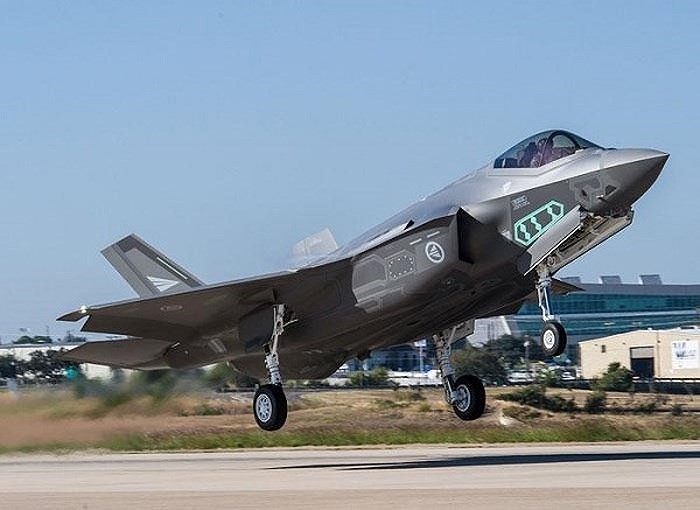 Hé lộ khí tài siêu hiện đại khiến tiêm kích tàng hình F-35 vượt xa Su-57 - Ảnh 8. Hé lộ khí tài siêu hiện đại khiến tiêm kích tàng hình F-35 vượt xa Su-57 - Ảnh 8.