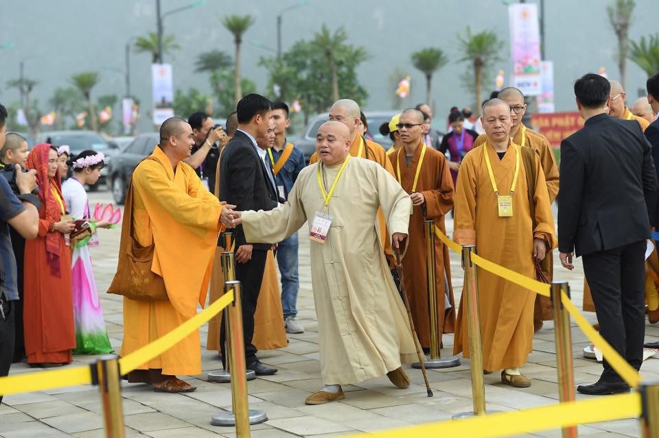 Thủ tướng Nguyễn Xuân Phúc dự khai mạc Vesak tại chùa Tam Chúc, Hà Nam - Ảnh 11.