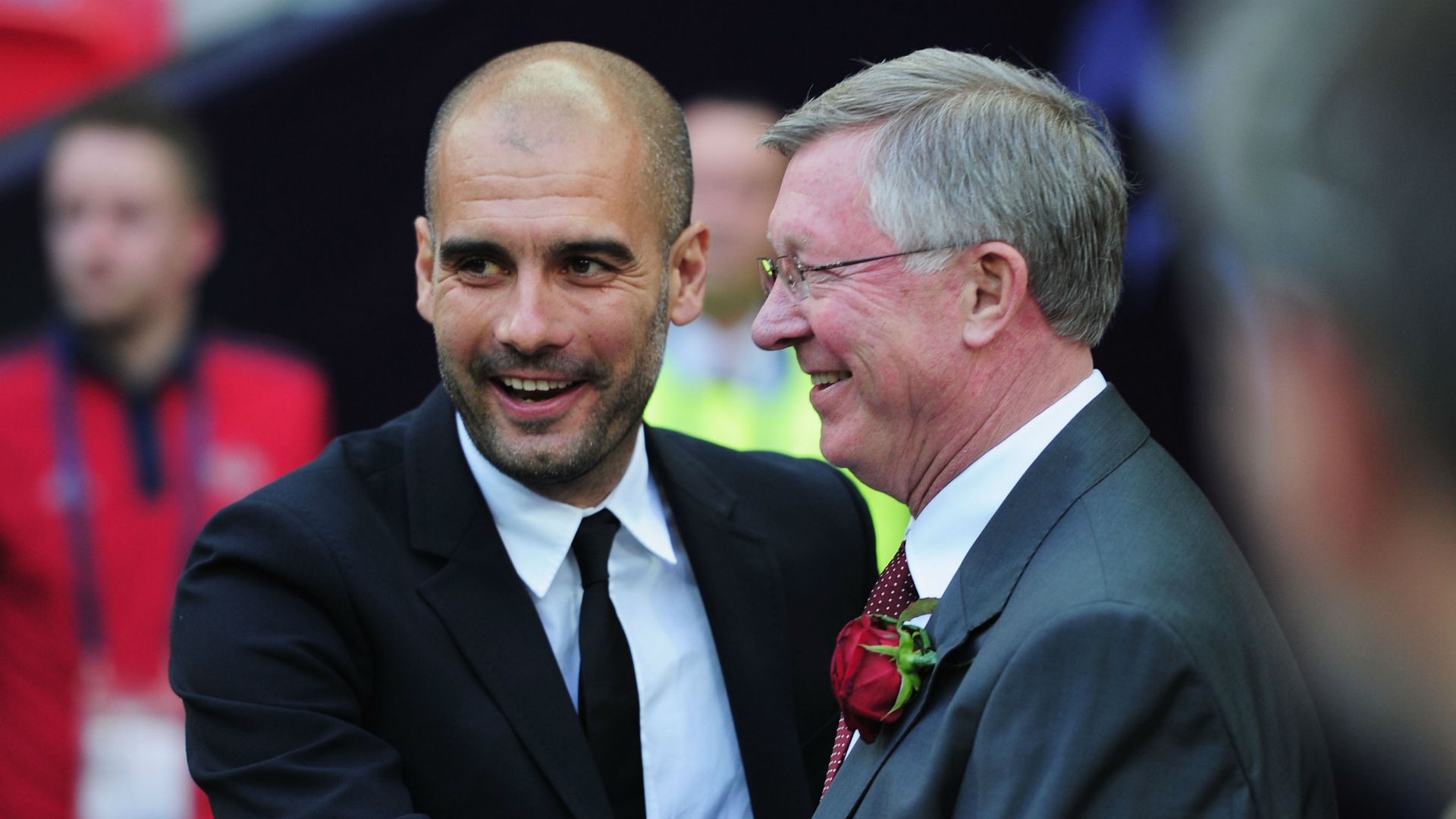 Man United hiện đang kém Man City bao nhiêu xa? - Ảnh 1. Man United hiện đang kém Man City bao nhiêu xa? - Ảnh 1.