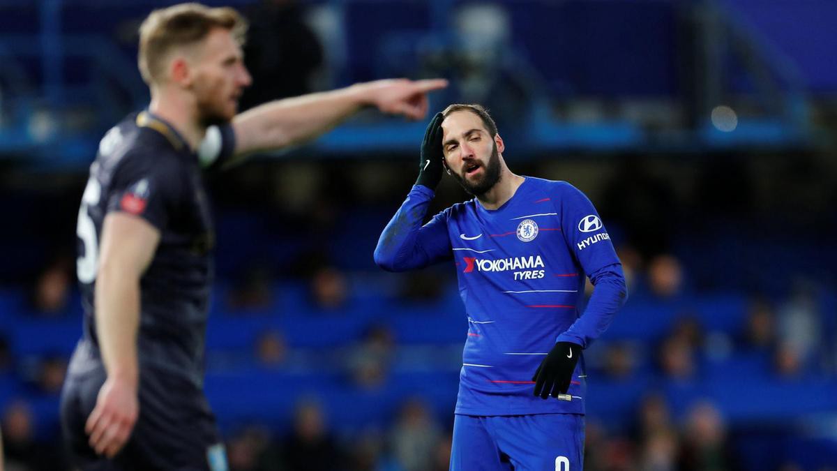 Siêu nhân Ronaldo, thảm họa Fred & những hợp đồng đặc biệt trong mùa giải 2018/19 - Ảnh 8. Siêu nhân Ronaldo, thảm họa Fred & những hợp đồng đặc biệt trong mùa giải 2018/19 - Ảnh 8.