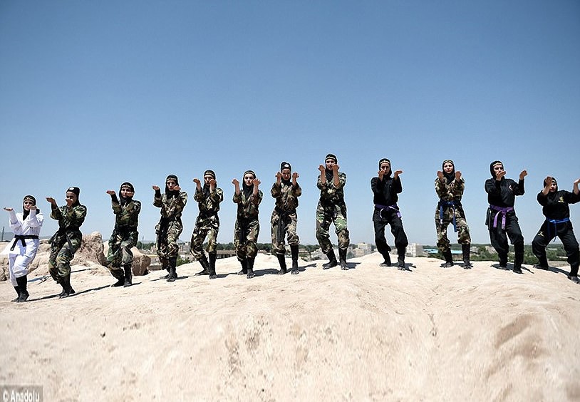 Đội nữ đặc nhiệm sát thủ Iran bất ngờ lộ diện giữa tình hình căng thẳng với Mỹ - Ảnh 3. Đội nữ đặc nhiệm sát thủ Iran bất ngờ lộ diện giữa tình hình căng thẳng với Mỹ - Ảnh 3.