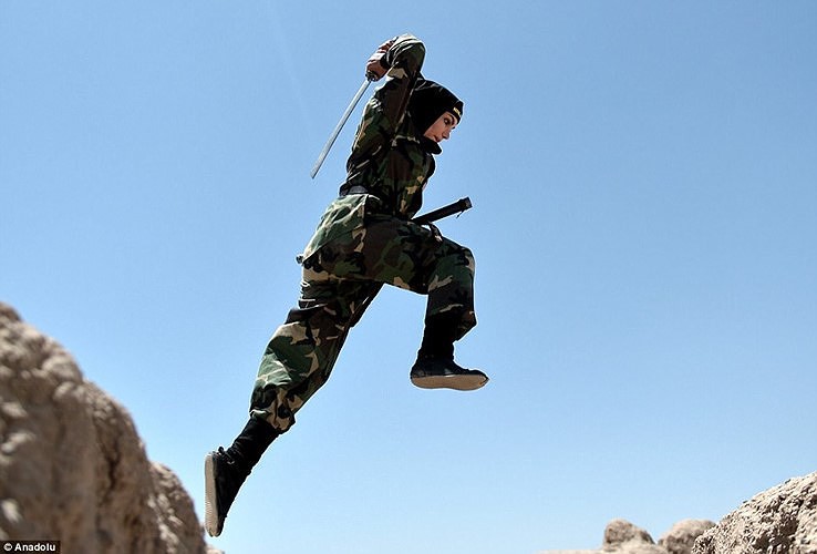 Đội nữ đặc nhiệm sát thủ Iran bất ngờ lộ diện giữa tình hình căng thẳng với Mỹ - Ảnh 6. Đội nữ đặc nhiệm sát thủ Iran bất ngờ lộ diện giữa tình hình căng thẳng với Mỹ - Ảnh 6.