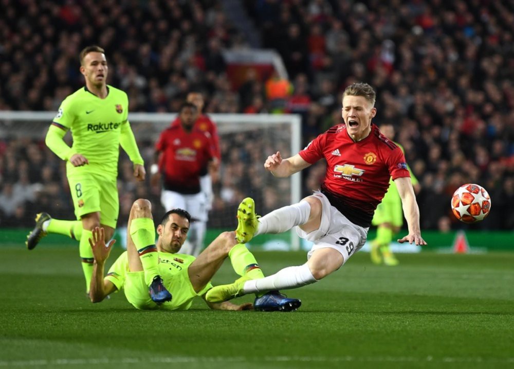 Manchester United: Thành tích kém cỏi, tiền nhiều để làm gì? - Ảnh 1. Manchester United: Thành tích kém cỏi, tiền nhiều để làm gì? - Ảnh 1.