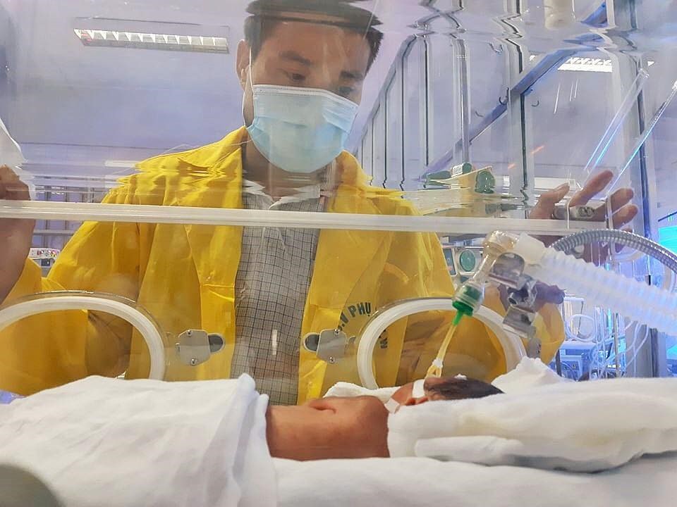Người mẹ ung thư giai đoạn cuối chưa một lần gặp con, sức khỏe khó tiên lượng - Ảnh 2. Người mẹ ung thư giai đoạn cuối chưa một lần gặp con, sức khỏe khó tiên lượng - Ảnh 2.