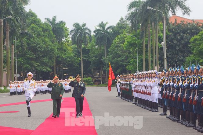 Môi trường hòa bình trên Biển Đông không dành riêng cho Trung Quốc hay Việt Nam - Ảnh 2. Môi trường hòa bình trên Biển Đông không dành riêng cho Trung Quốc hay Việt Nam - Ảnh 2.
