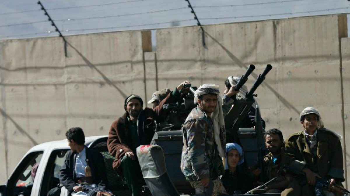 Giữa đám cháy khủng khiếp ở Yemen, Mỹ ném thêm quả bom xăng: Bùm, mọi thứ chấm dứt! - Ảnh 2. Giữa đám cháy khủng khiếp ở Yemen, Mỹ ném thêm quả bom xăng: Bùm, mọi thứ chấm dứt! - Ảnh 2.