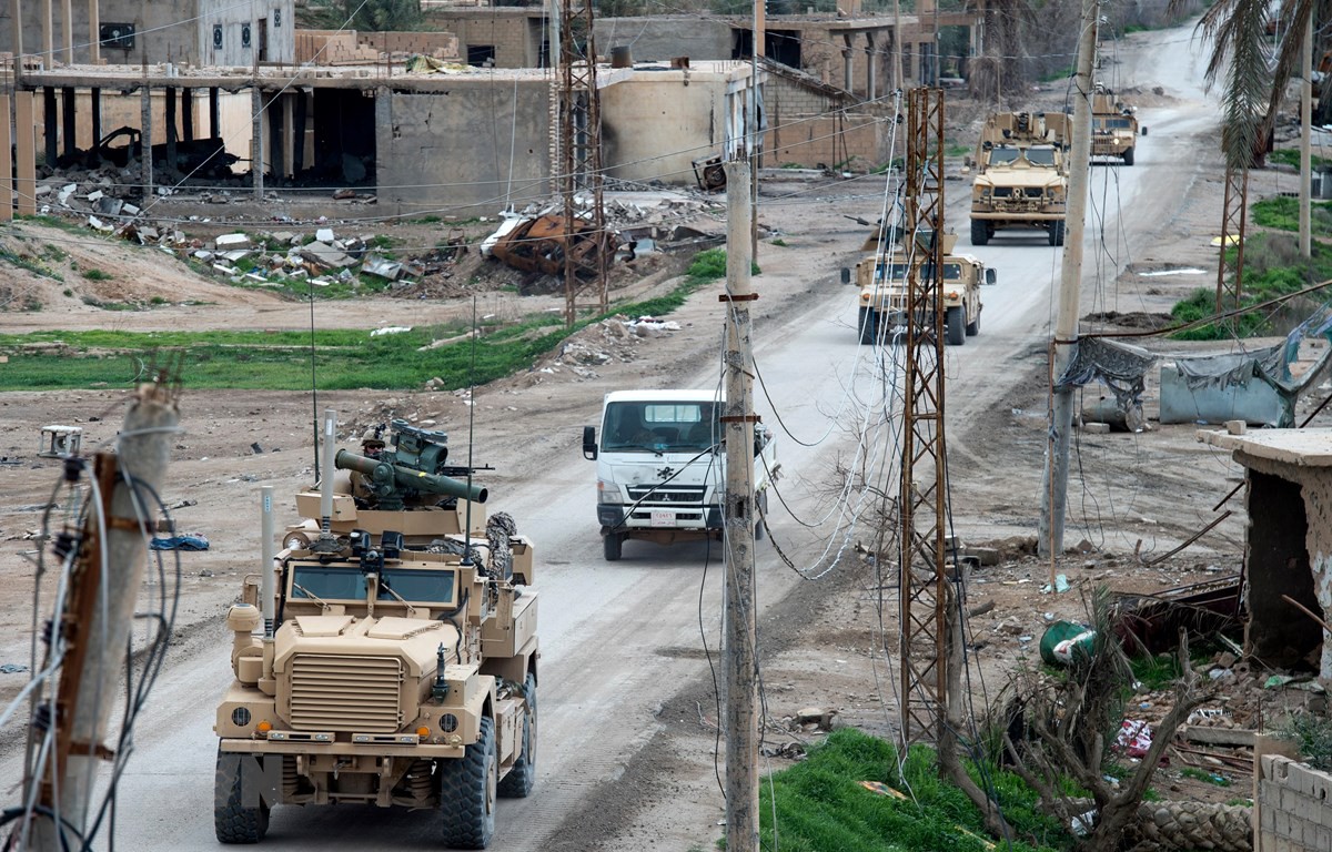 CẬP NHẬT: LHQ họp kín về chiến sự nóng Syria - Pháp, Mỹ đe tấn công tên lửa, Nga ùn ùn chở Iskander tới tất tay ở Idlib - Ảnh 3. CẬP NHẬT: LHQ họp kín về chiến sự nóng Syria - Pháp, Mỹ đe tấn công tên lửa, Nga ùn ùn chở Iskander tới tất tay ở Idlib - Ảnh 3.