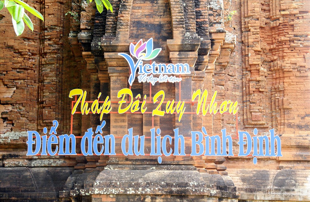 Khoan vào tháp Chăm là việc… đơn giản nên không báo cáo Sở VHTT - Ảnh 2. Khoan vào tháp Chăm là việc… đơn giản nên không báo cáo Sở VHTT - Ảnh 2.