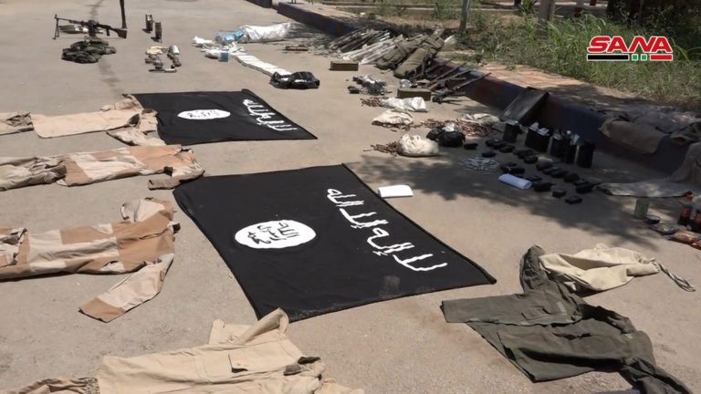 CẬP NHẬT: KQ Nga - Syria trút hỏa lực tấn công ngoại ô Idlib - Trận đánh rất lớn hủy diệt nhiều kho vũ khí - Ảnh 2. CẬP NHẬT: KQ Nga - Syria trút hỏa lực tấn công ngoại ô Idlib - Trận đánh rất lớn hủy diệt nhiều kho vũ khí - Ảnh 2.