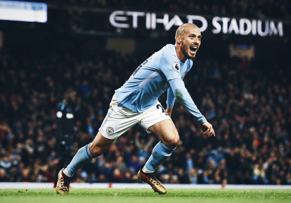David Silva sẽ rời Man City: 10 năm, một huyền thoại David bé nhỏ - Ảnh 5. David Silva sẽ rời Man City: 10 năm, một huyền thoại David bé nhỏ - Ảnh 5.