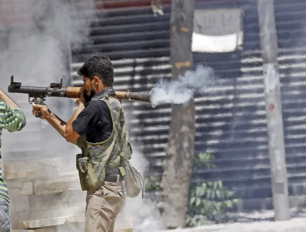 Cảnh báo nóng từ Syria: B41 quá nguy hiểm - Phải đeo lưới thép cho BMP-3 ngay và luôn! - Ảnh 2. Cảnh báo nóng từ Syria: B41 quá nguy hiểm - Phải đeo lưới thép cho BMP-3 ngay và luôn! - Ảnh 2.