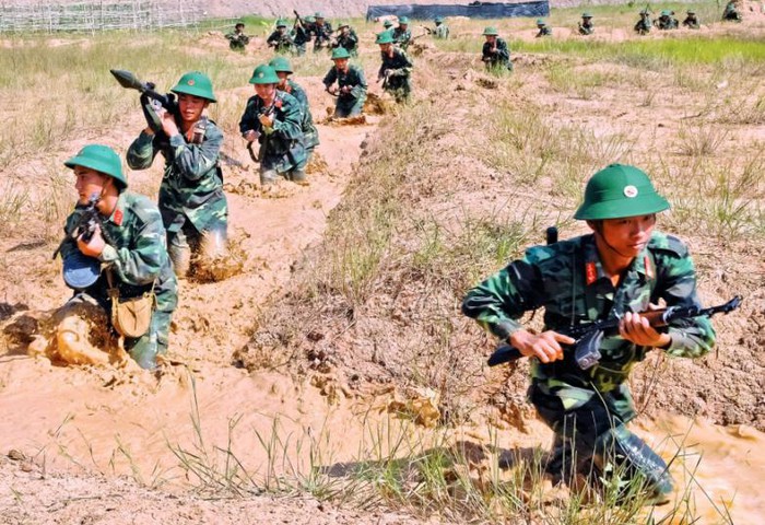 Chiến trường K: Lính tình nguyện Việt Nam bị ma sốt hành giữa rừng mưa và viên AK trong miệng - Ảnh 2. Chiến trường K: Lính tình nguyện Việt Nam bị ma sốt hành giữa rừng mưa và viên AK trong miệng - Ảnh 2.