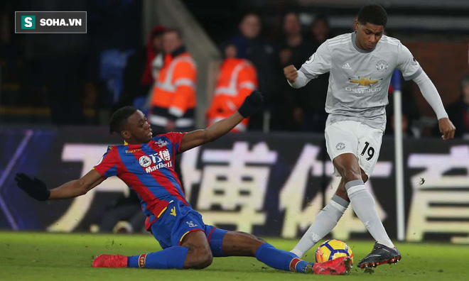 Gánh nặng hàng thủ Man United giờ đặt cả lên vai kẻ thế vai ham chơi game - Ảnh 1. Gánh nặng hàng thủ Man United giờ đặt cả lên vai kẻ thế vai ham chơi game - Ảnh 1.