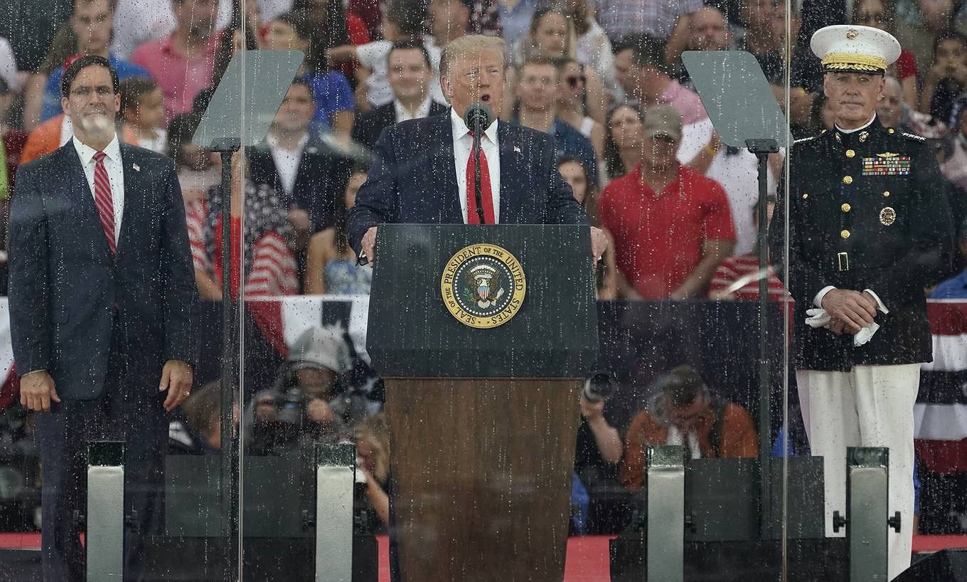 Mỹ duyệt binh kém Nga về độ hoành tráng nhưng vượt xa một thứ đặc biệt - Ảnh 1. Mỹ duyệt binh kém Nga về độ hoành tráng nhưng vượt xa một thứ đặc biệt - Ảnh 1.