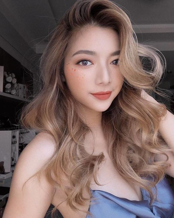 Nhan sắc tựa hoa hậu của con gái Chưởng môn phái Vịnh Xuân đá bay nắp chai - Ảnh 7.