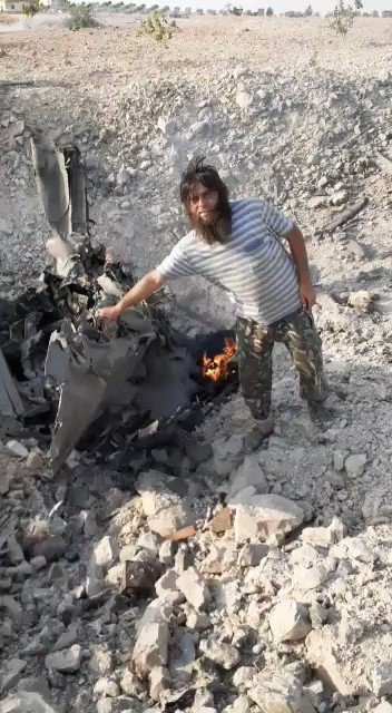 Bí ẩn số phận phi công trên chiến đấu cơ Sukhoi vừa bị bắn hạ - Chiến sự Syria nóng rực, phiến quân hoảng loạn - Ảnh 12.