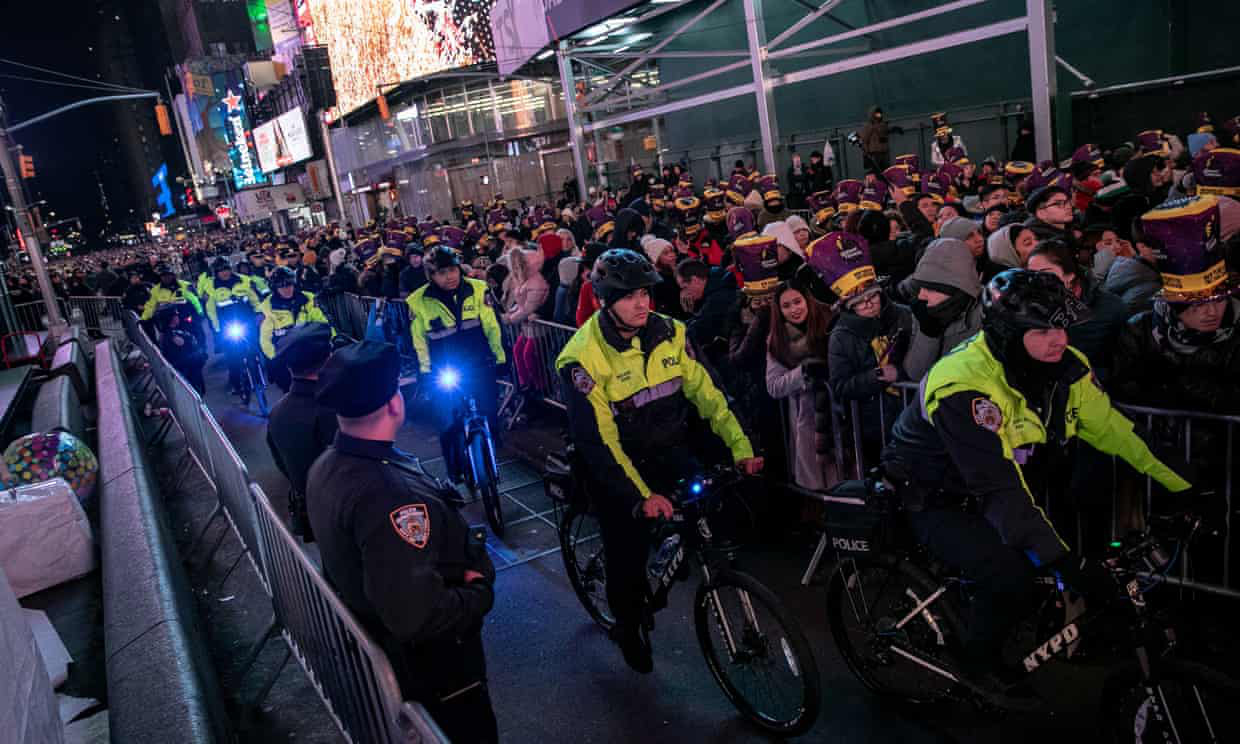 Chúc mừng năm mới: Chiêm ngưỡng màn trình diễn pháo hoa mãn nhãn tại thủ đô London, Anh - Ảnh 1. Chúc mừng năm mới: Chiêm ngưỡng màn trình diễn pháo hoa mãn nhãn tại thủ đô London, Anh - Ảnh 1.