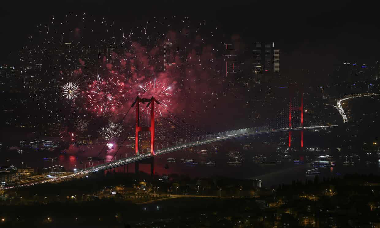 Chúc mừng năm mới: Việt Nam cùng các quốc gia Đông Nam Á bước sang năm 2020 - Ảnh 1. Chúc mừng năm mới: Việt Nam cùng các quốc gia Đông Nam Á bước sang năm 2020 - Ảnh 1.