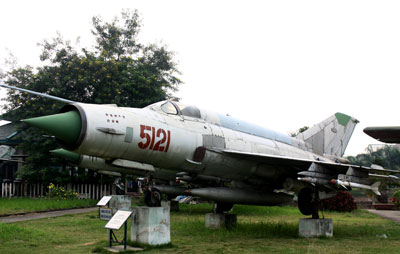 Trong Chiến dịch “Hà Nội-Điện Biên Phủ trên không”, tháng 12-1972, phi công Phạm Tuân đã cùng chiếc MiG-21 số hiệu 5121  xuất kích, tiêu diệt một “siêu pháo đài bay” B-52 cùng toàn bộ kíp “giặc lái” Mỹ.