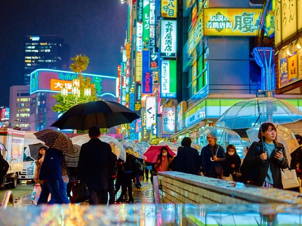 Ngày nay, thủ đô của Nhật Bản đã trở thành một trong những thành phố sầm uất nhất thế giới, với 13 triệu người sinh sống.