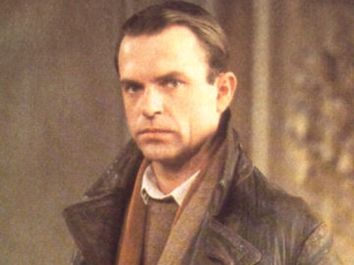 Là hình mẫu cho điệp viên màn bạc James Bond 007, Sidney được coi là siêu điệp viên đầu tiên của thế kỷ 20.​